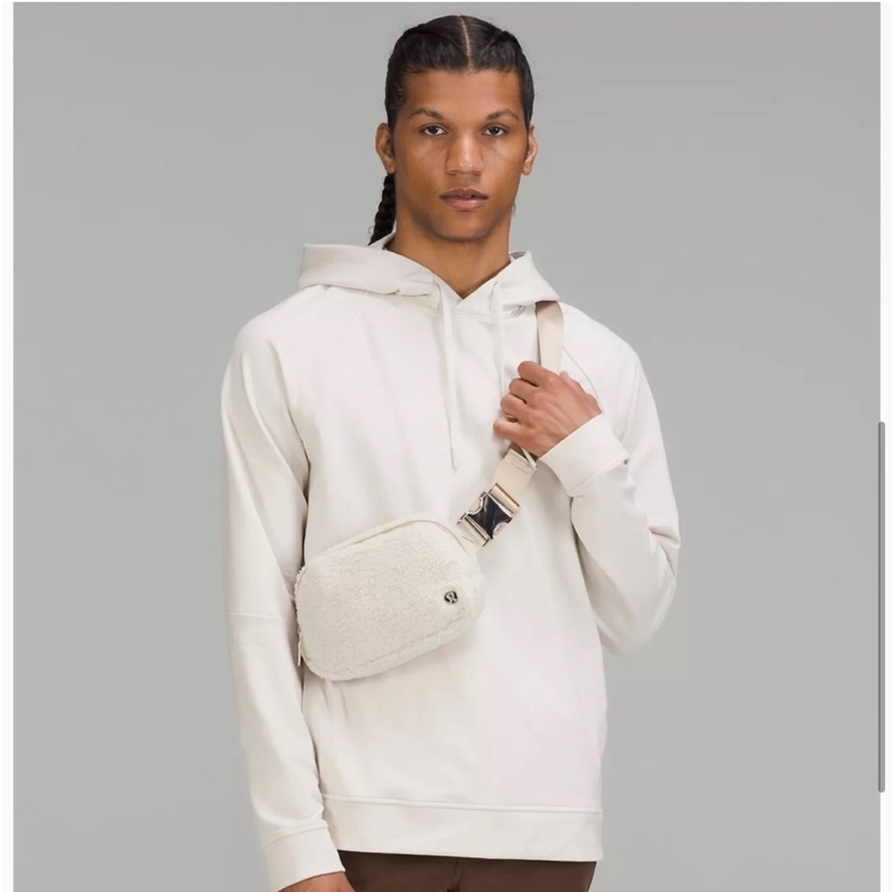 Everywhere Fleece Belt Bag